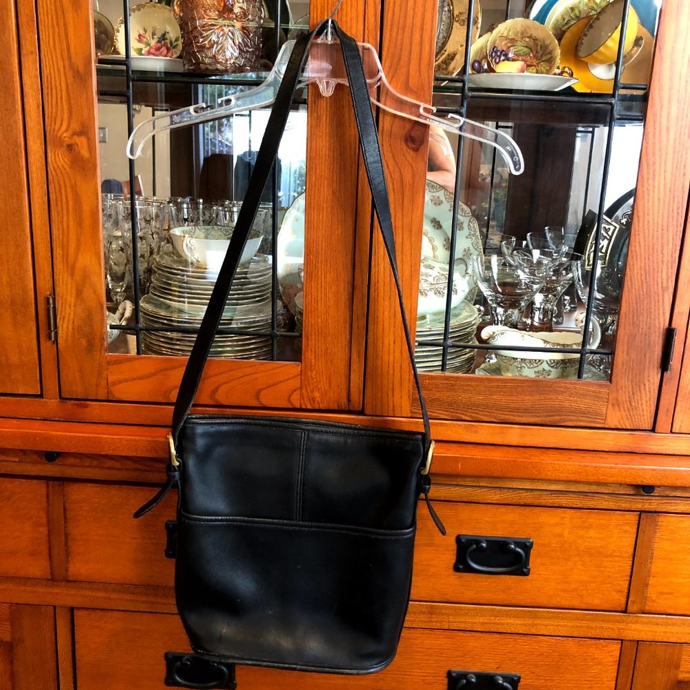 Vintage Coach  Bucket Shoulder Crossbody - Picture 3 of 14